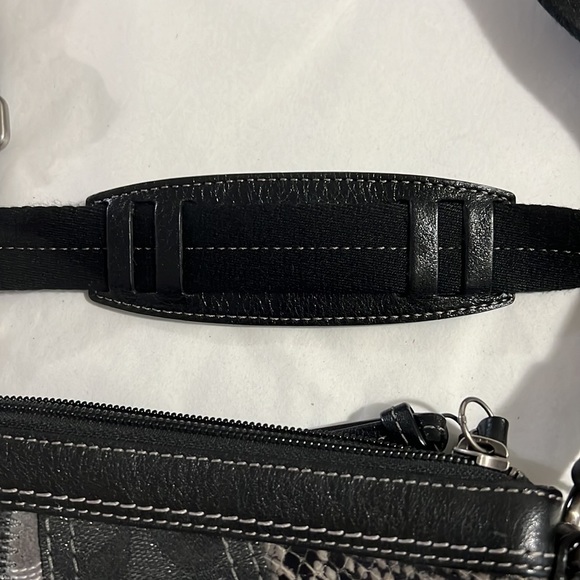 Coach Vintage cross body purse - Picture 9 of 11